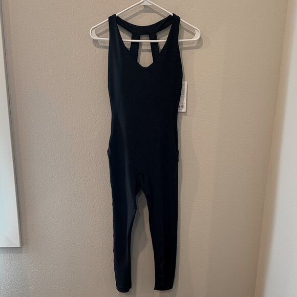 Athleta Transcend Black Sleeveless 7/8 Jumpsuit NWT Women’s Medium M - Picture 2 of 9